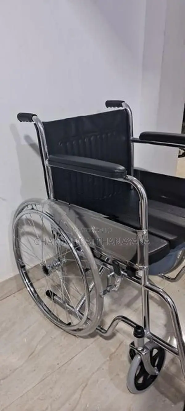 Wheel Chair with Comod