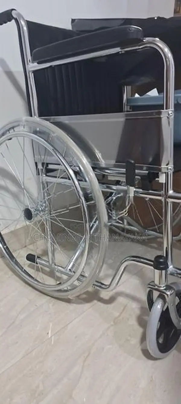 Wheel Chair with Comod