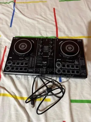 Pioneer DDJ-200 DJ Controller