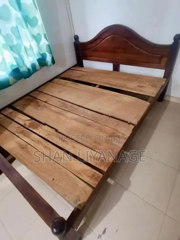 60x72 Teak Queen Size Bed