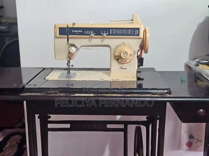 Singer Zigzag Machine