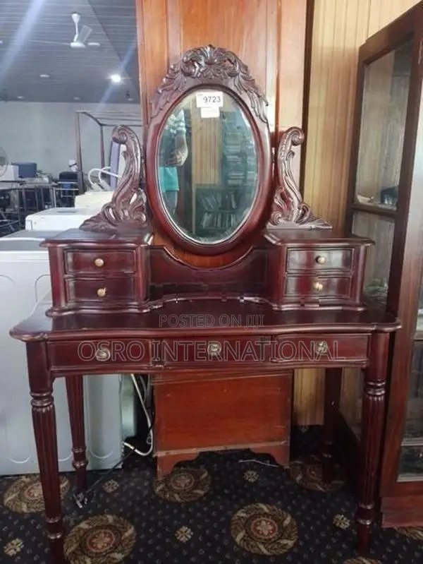 Mahogany 7 Drawer Dressing Table