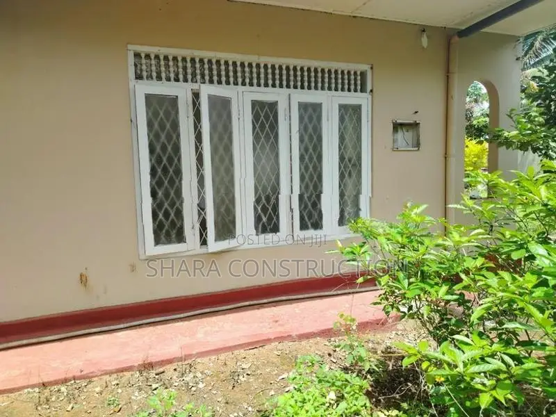ගලවන ලද ගොඩනැගිලි ද්‍රව්‍ය