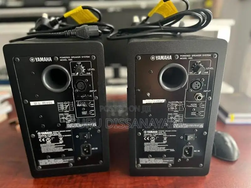 Studio Monotors Hs 5