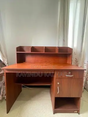 පොත් මේසය
