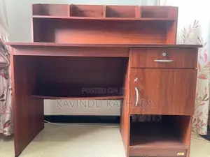 පොත් මේසය