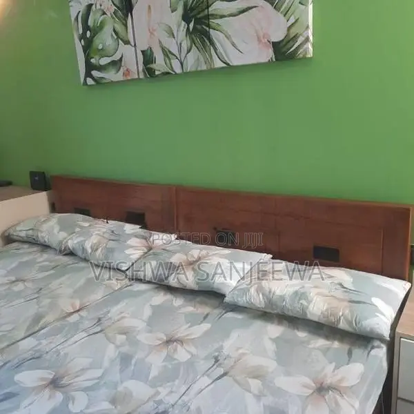 2 Beds With Mattress