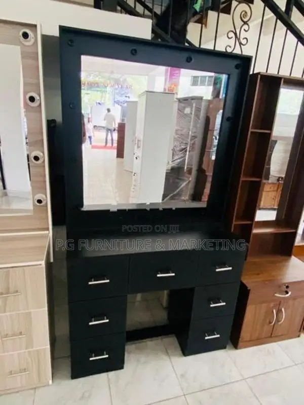 Modern 7 Drawers Dressing Table