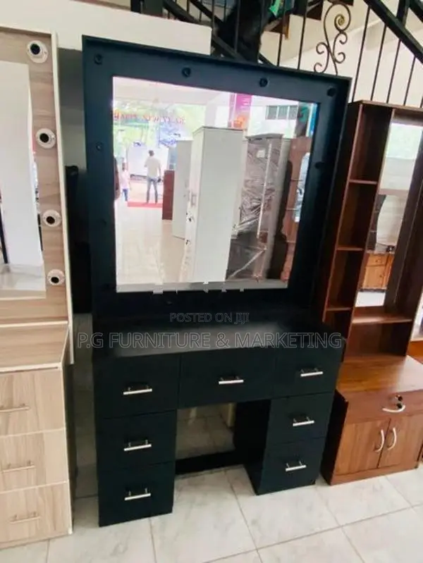Modern 7 Drawers Dressing Table