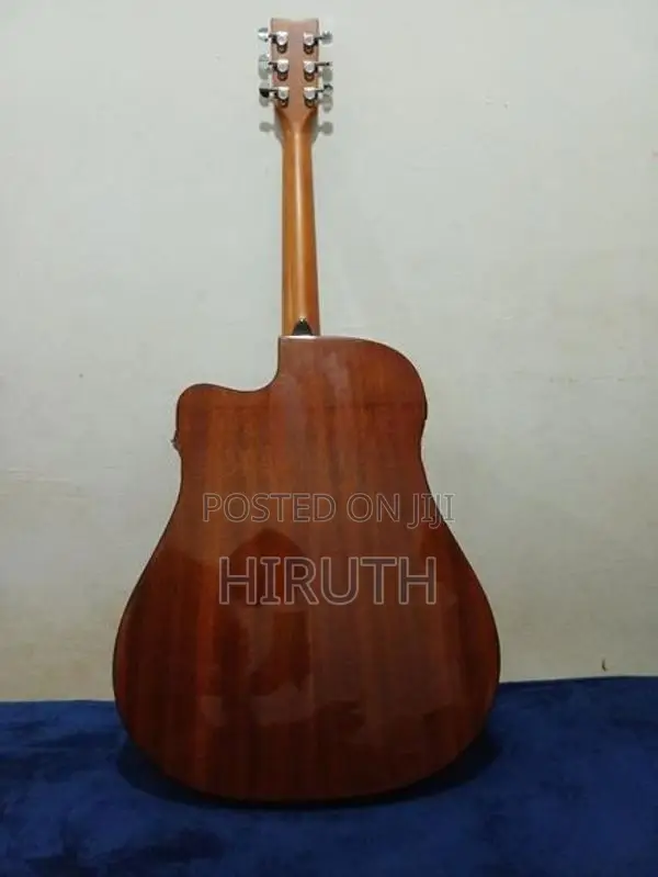 Yamaha Guitar