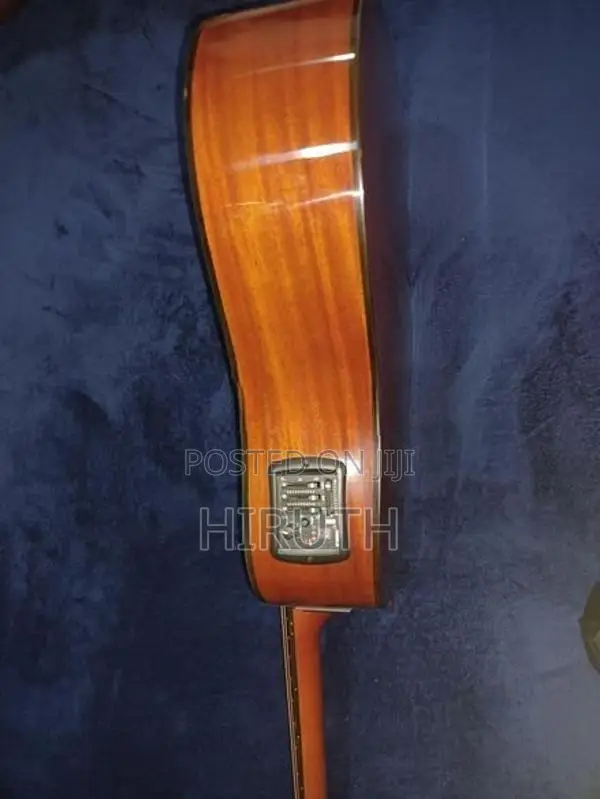 Yamaha Guitar
