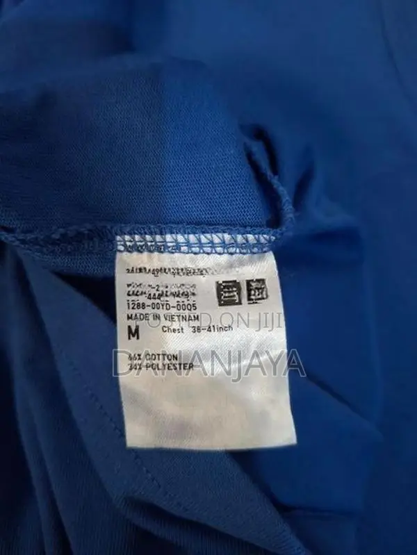 Uniqlo T Shirt