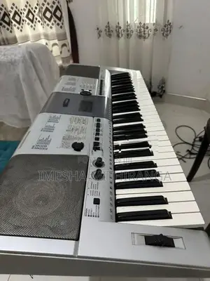 Yamaha Yahama Psr E403