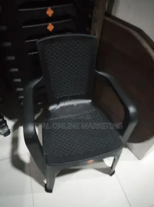 Black Living Chair (L-11)