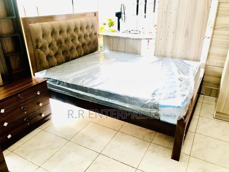New 6*5 Ft Teak Queen Box Bed with Spring Mattresses