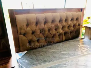 New 6*5 Ft Teak Queen Box Bed with Spring Mattresses