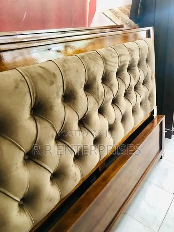 New 6*6 7*72" Teak Cushion Box Bed