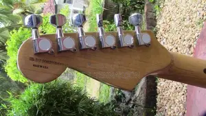 Guitar (Fender)
