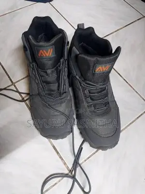 AVI Outdoor Casual Shoes
