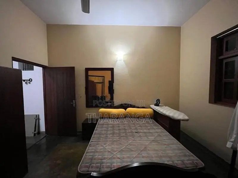 Mahogany Queen Size Bed with Spring Mattress