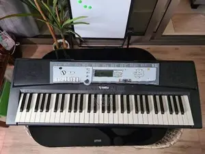Yamaha PSR E 213 Keyboard Organ