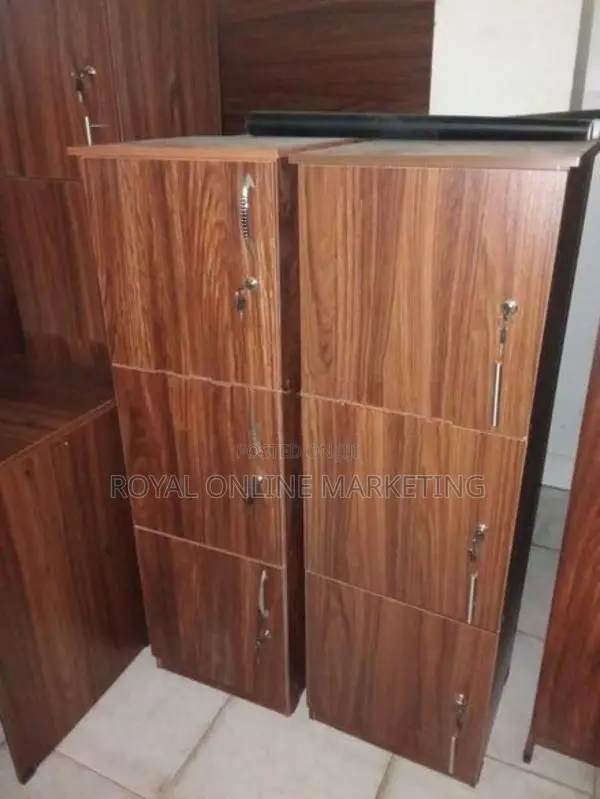 3 door locker set (H-12)