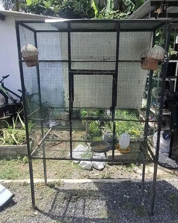 Large Budgerigar Breeding Cage / Aviary With Stand – Used