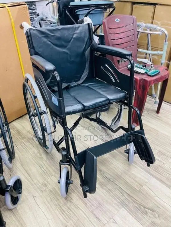 Powder Coated Commode Wheelchairs Black Edition With Safty Belt