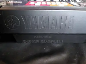 Yamaha PSRF51 Organ