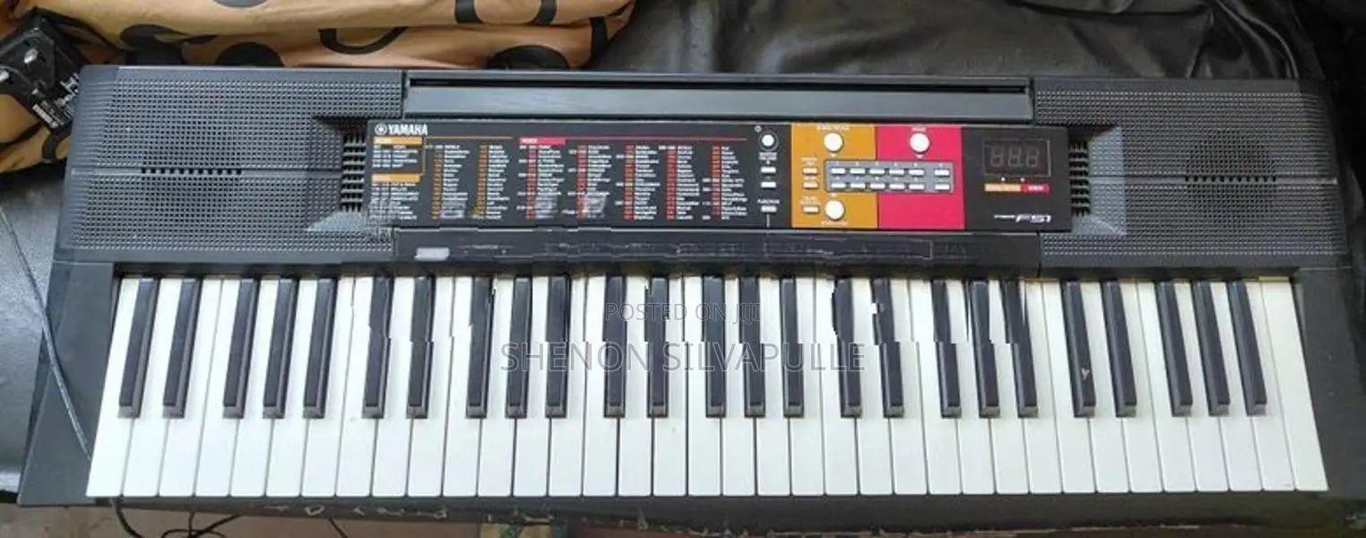 Yamaha PSRF51 Organ