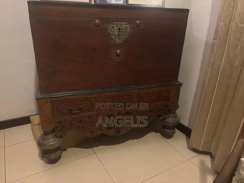 Antique Furniture Set