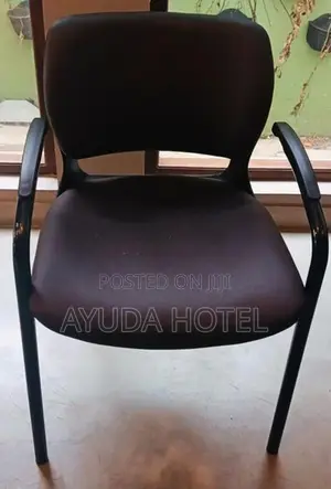 Comfortable Office Visitor / Study Chair With Armrests (Used)