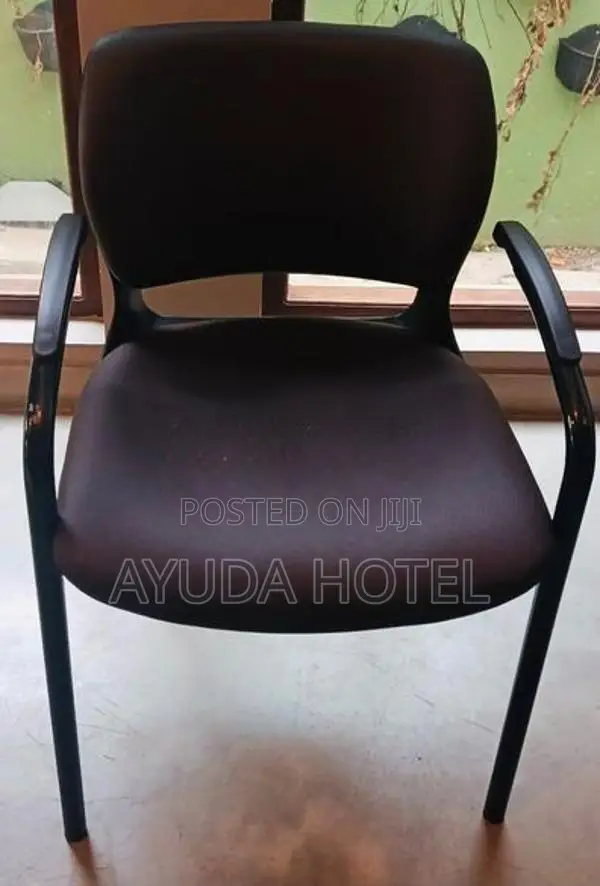 Comfortable Office Visitor / Study Chair With Armrests (Used)