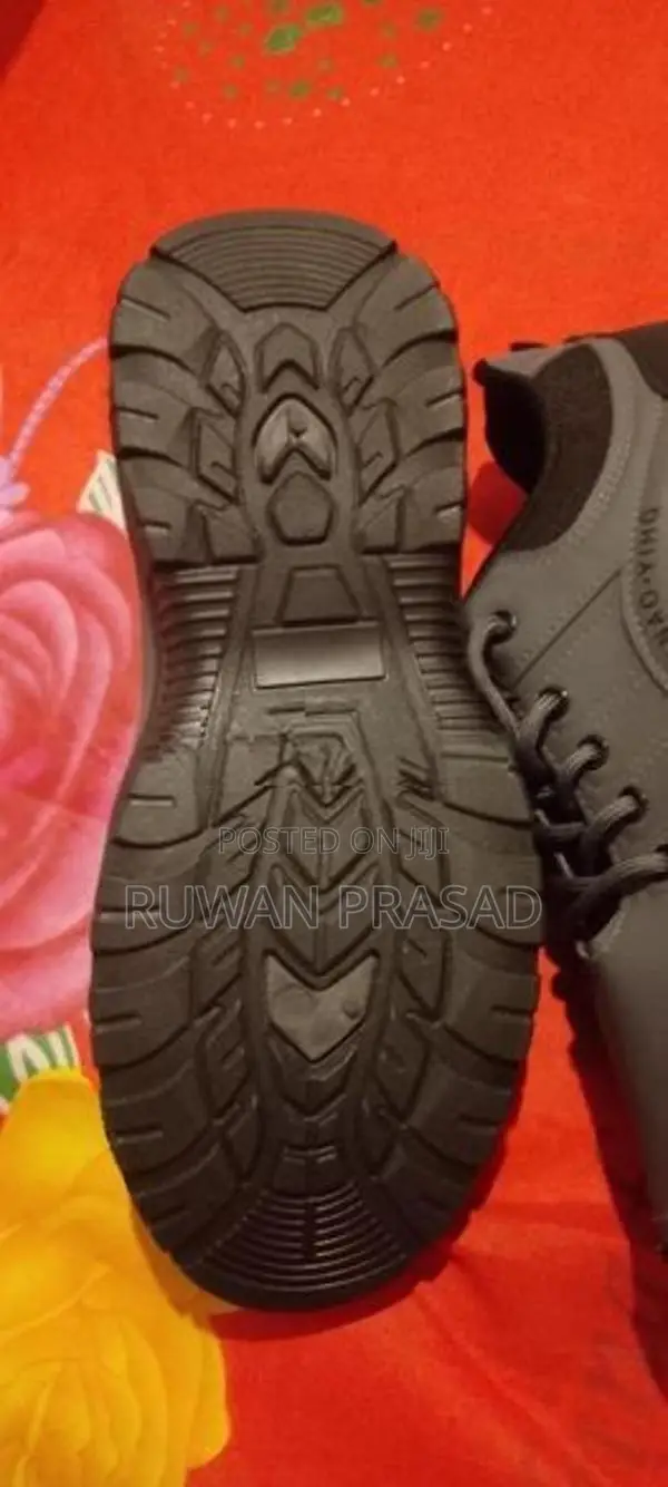 Men's Shoe