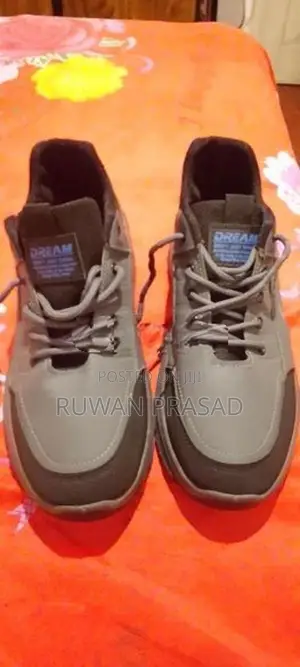 Men's Shoe