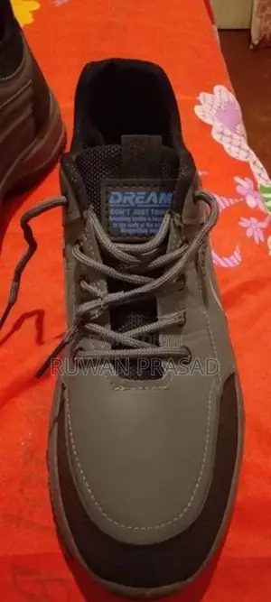 Men's Shoe
