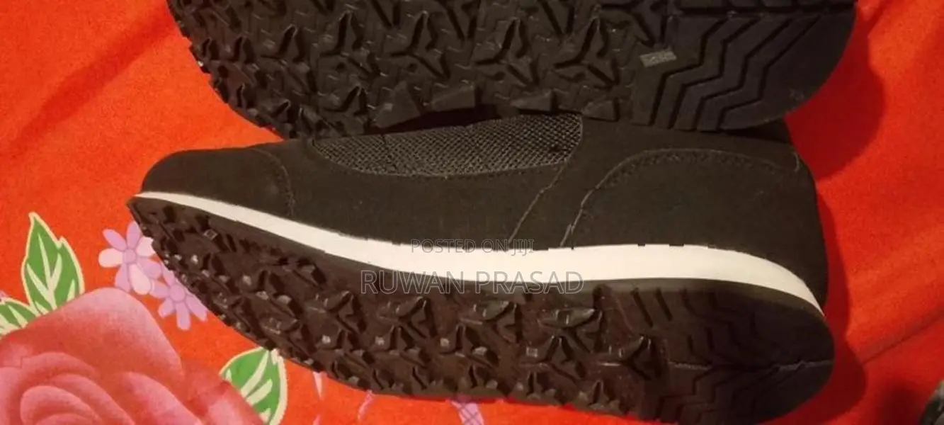 DREAM Men's Shoe