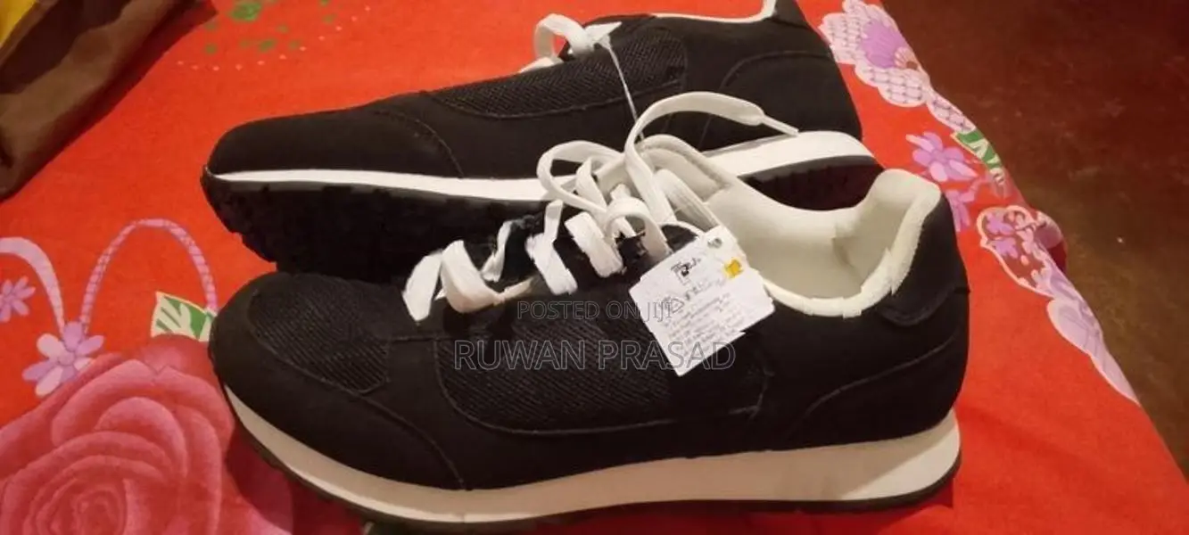 DREAM Men's Shoe