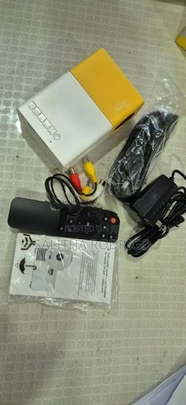 YG-300 LED Mini Projector