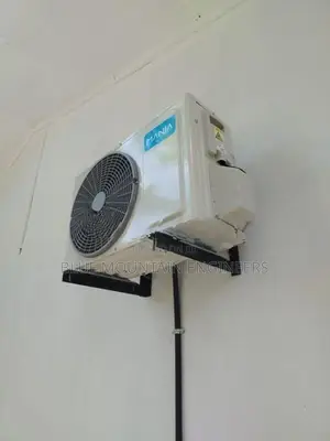 12000 BTU Air Conditioner Non Inverter Manja