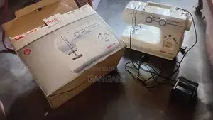 Usha Janome Zig-Zag Portable Sewing Machine