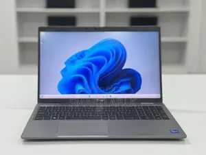 Core i7 11th Gen Dell Latitude 5520 l 16GB Ram 512GB SSD Backlit