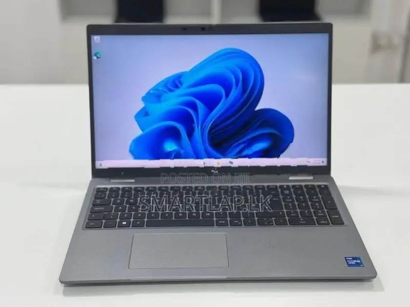 Core i7 11th Gen Dell Latitude 5520 l 16GB Ram 512GB SSD Backlit