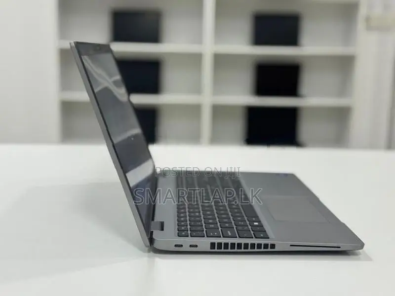 Core i7 11th Gen Dell Latitude 5520 l 16GB Ram 512GB SSD Backlit