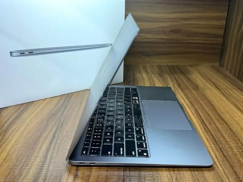 A2337 Apple MacBook Air M1 Chip 2020