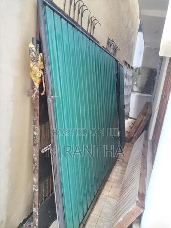 12 & 6 sliding gate / 11 7