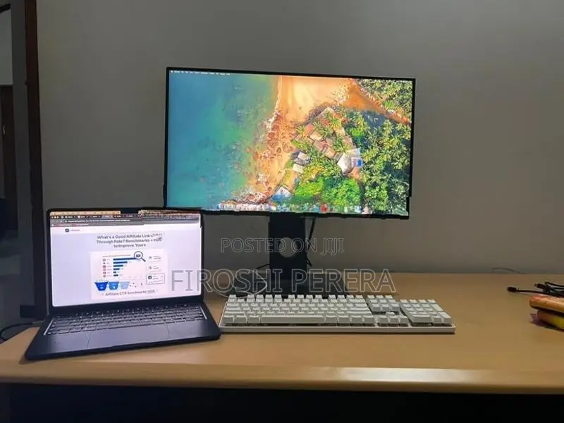 Dell UltraSharp U2717D 27" QHD IPS Frameless 2K Monitor