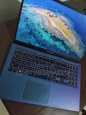 ASUS VivoBook 1128GB 8GB i3