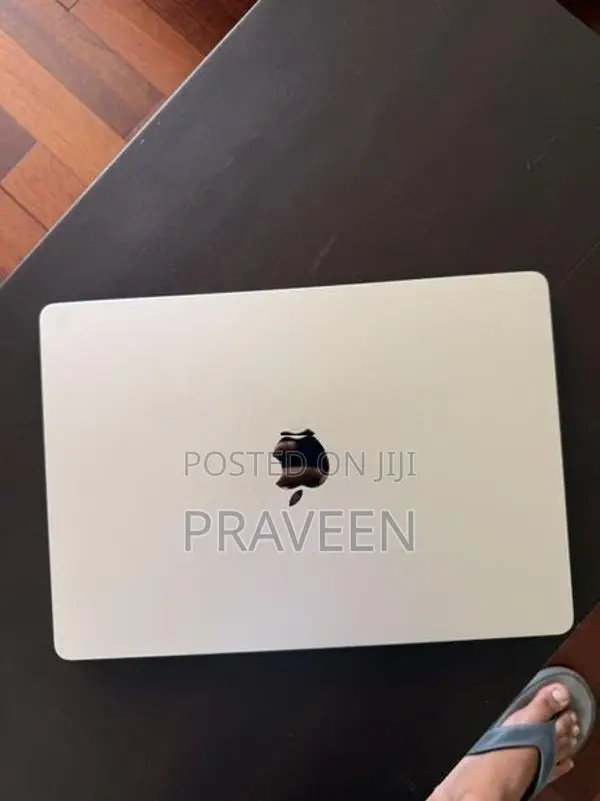 MacBook Air 15-Inch M3 2024 Starlight First Owner