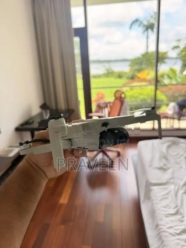 DJI Mini 2 SE Fly More Combo 3 Batteries